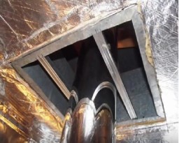 Проход трубы через потолок бани Проход трубы через потолок бани
