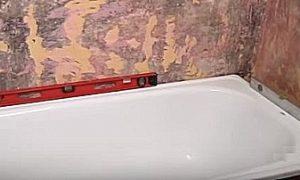 Как заделать стык между ванной и стеной Как заделать стык между ванной и стеной