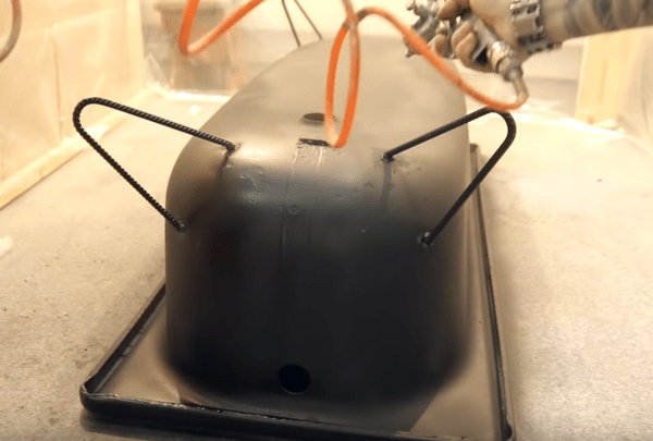 Как я ванну отреставрировал – из ужасной в «космическую» за два дня и 2 тысячи рублей Как я ванну отреставрировал – из ужасной в «космическую» за два дня и 2 тысячи рублей